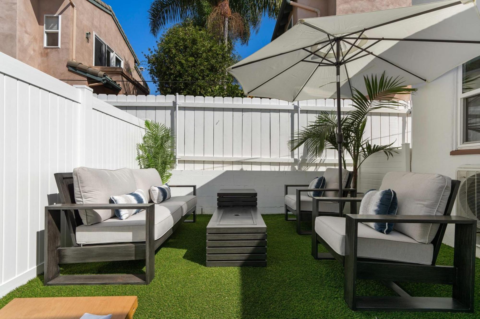 La Jolla W Firepit Walk To Arenas Holiday home